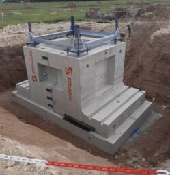 Pré-massifs béton pour installation de pylônettes électriques